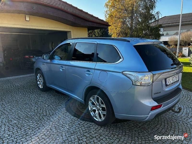 Używany Mitsubishi Outlander P-HEV 2013 Niebieski SUV
