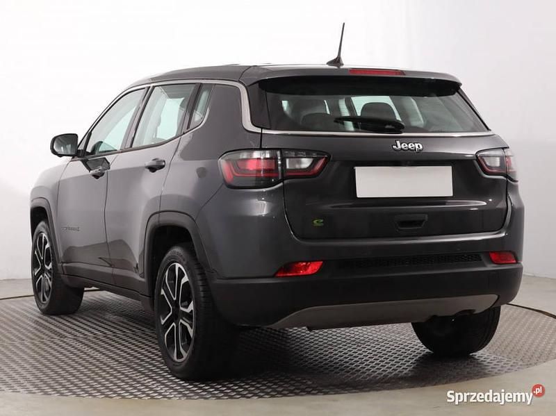 Używany Jeep Compass 2024 Szary SUV