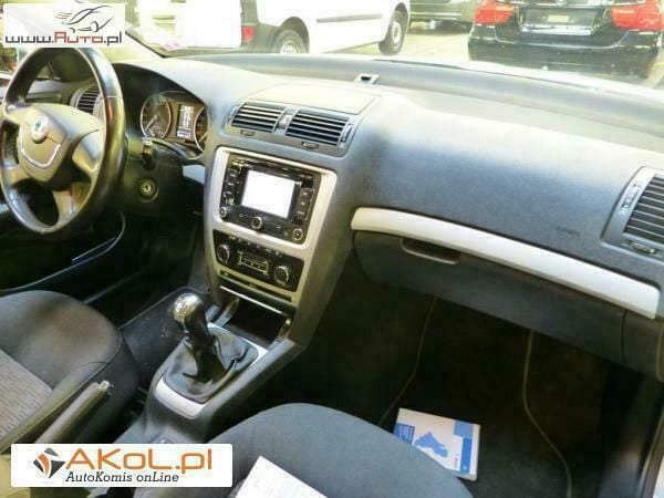 Używany Skoda Octavia 105 KM (77 kW) 2010 Srebrny Hatchback