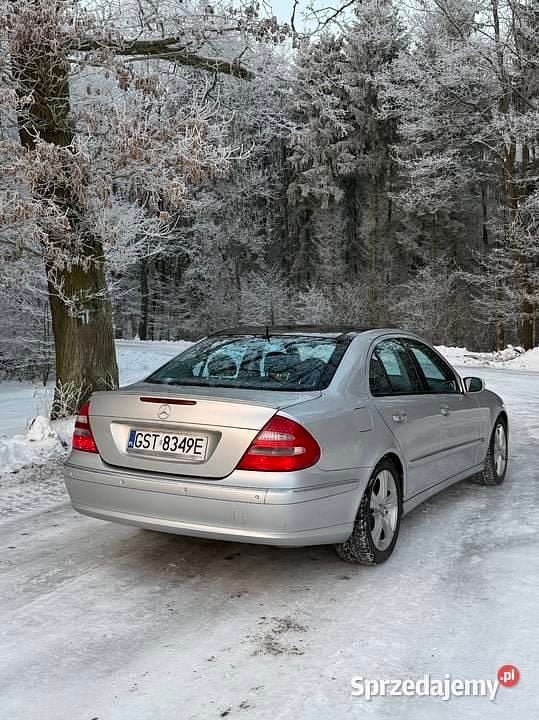 Używany Mercedes E320 2002