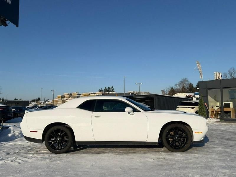 Używany Dodge Challenger 306 KM (225 kW) 2021 Biały Coupe
