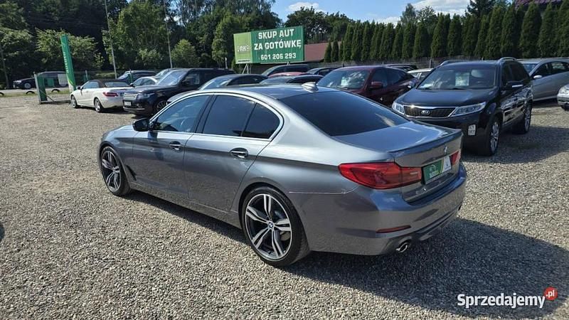 Grafitowy Używany 2017 BMW 520 Luxury Line Sedan/Limuzyna | 89 900 zł (Dobra cena) - Obraz 1/4