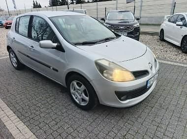 Używany Renault Clio III 88 KM (64 kW) 2006 Srebrny Hatchback