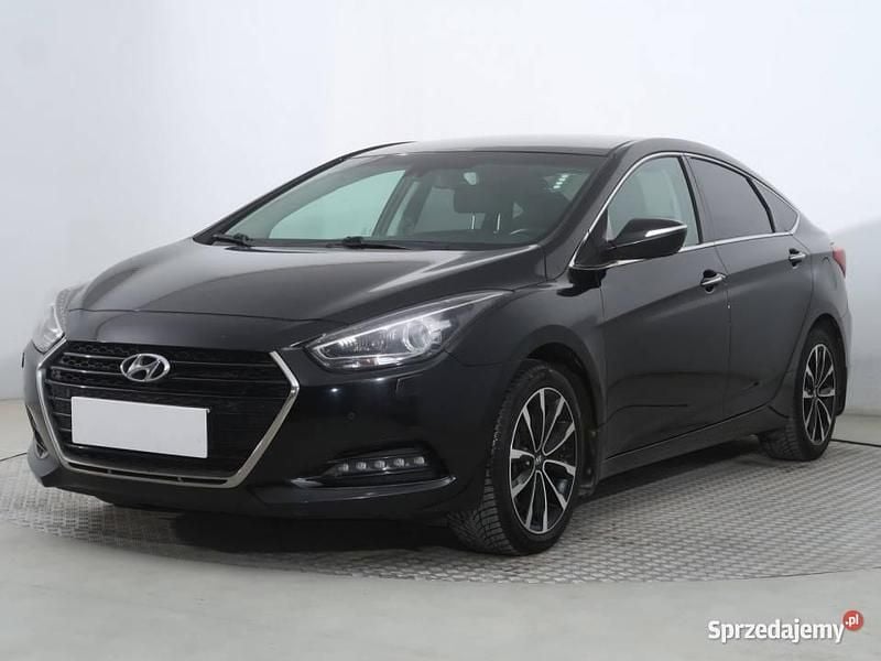 Używany Hyundai i40 165 KM (121 kW) 2017 Czarny Sedan/Limuzyna