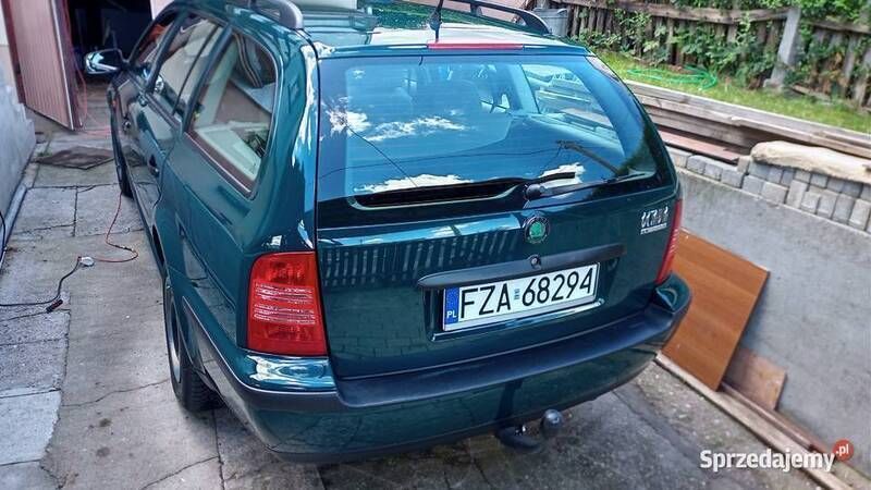 Zielony Używany 2000 Skoda Octavia Kombi | 7500 zł (Uczciwa cena) - Obraz 1/4