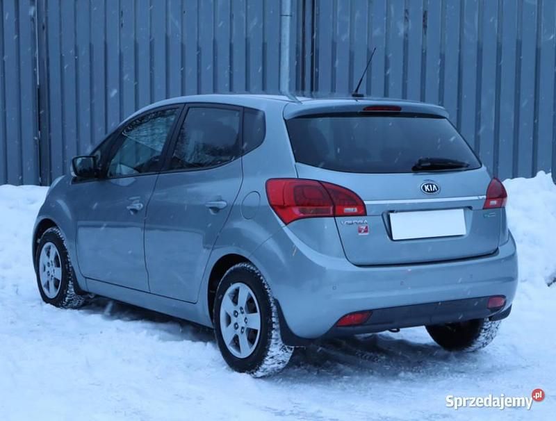Używany Kia Venga 2018 Szary Hatchback