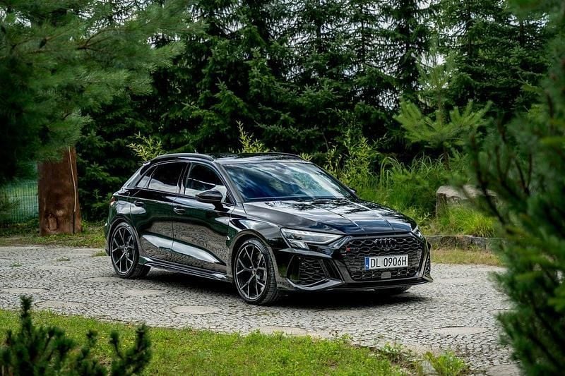 Czarny (metalik) Używany 2023 Audi RS3 Hatchback | 249 777 zł (Drogi) - Obraz 1/4