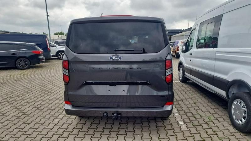Używany Ford Tourneo 170 KM (125 kW) 2024 Szary (metalik) Minivan
