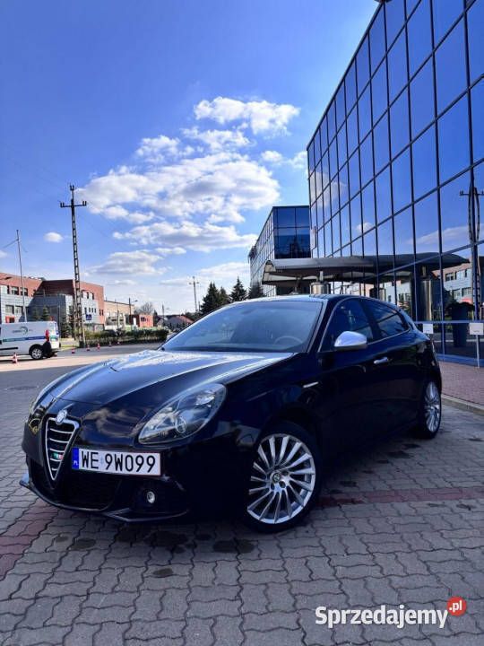 Czarny Używany 2011 Alfa Romeo Giulietta Distinctive Hatchback | 29 900 zł (Uczciwa cena) - Obraz 1/4