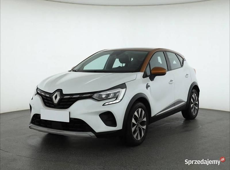 Używany Renault Captur 2020 Srebrny SUV