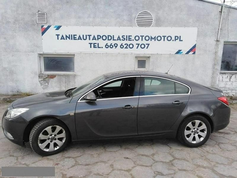 Szary (metalik) Używany 2011 Opel Insignia Sedan/Limuzyna | 18 999 zł (Dobra cena) - Obraz 1/1