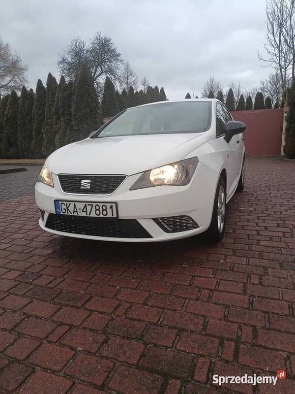 Biały Używany 2014 Seat Ibiza Hatchback | 15 900 zł (Uczciwa cena) - Obraz 1/4