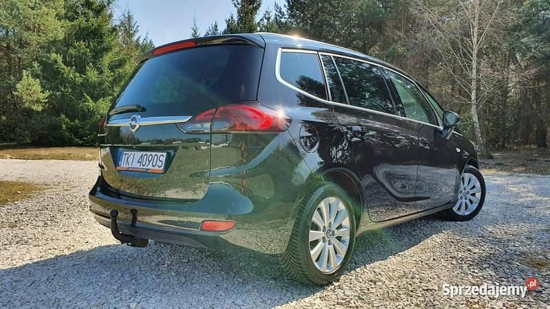 Czarny (metalik) Używany 2017 Opel Zafira Minivan | 42 700 zł (Uczciwa cena) - Obraz 1/4