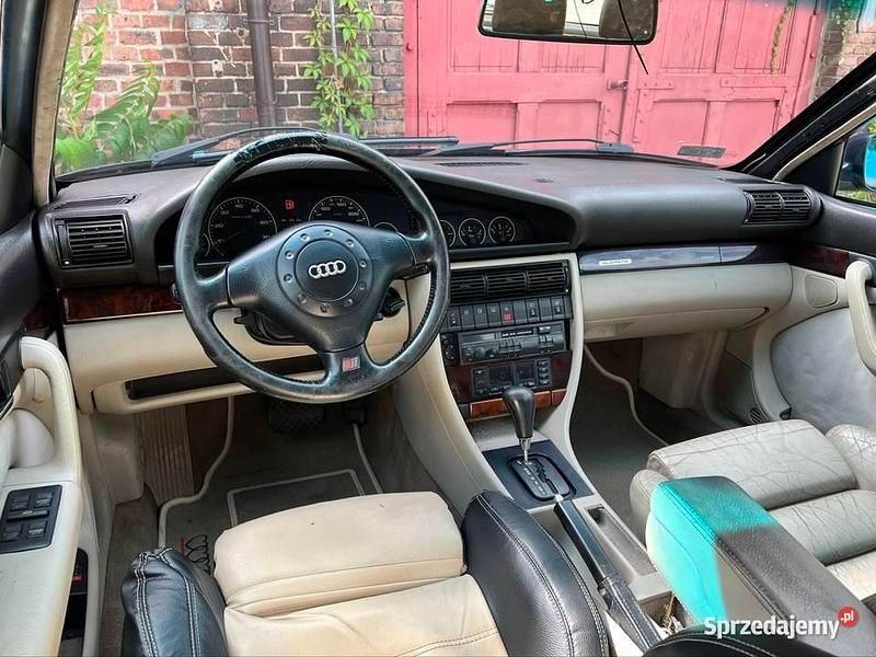 Granatowy Używany 1997 Audi A6 Kombi | 10 900 zł (Dość drogi) - Obraz 1/4