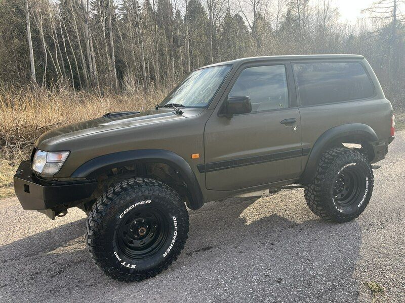 Zielony Używany 2003 Nissan Patrol SUV | 54 900 zł - Obraz 1/4