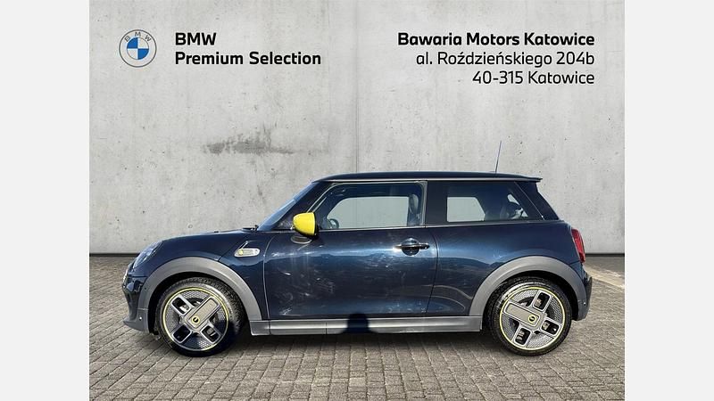 Używany Mini Cooper SE Hatch 75 kW (102 KM) 2020 Enigmatic black metallic metalizowany Hatchback