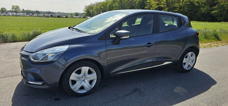 Inny kolor Używany 2018 Renault Clio IV Hatchback | 16 999 zł - Obraz 1/4