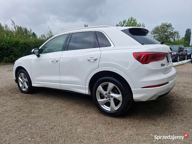 Biały Używany 2019 Audi Q3 SUV | 88 900 zł (Uczciwa cena) - Obraz 1/4