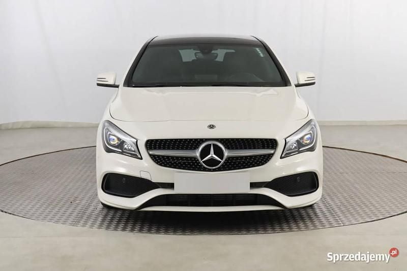 Biały Używany 2017 Mercedes CLA200 Kombi | 87 999 zł (Dobra cena) - Obraz 1/4