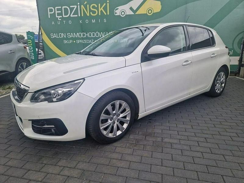 Biały Używany 2020 Peugeot 308 Hatchback | 45 900 zł (Uczciwa cena) - Obraz 1/4