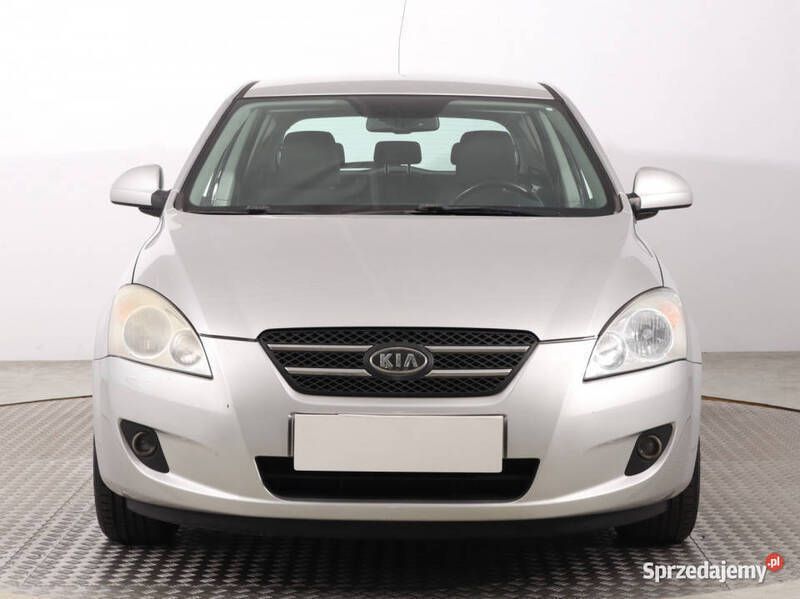 Srebrny Używany 2007 Kia Ceed Hatchback | 7999 zł (Uczciwa cena) - Obraz 1/4