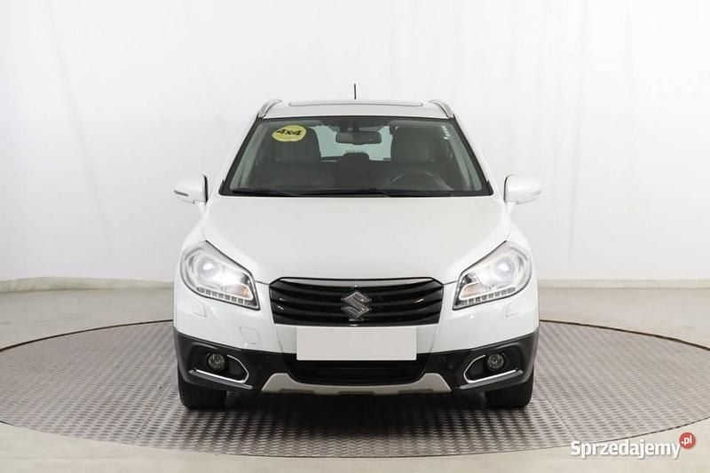 Biały Używany 2013 Suzuki SX4 S-Cross SUV | 47 999 zł (Uczciwa cena) - Obraz 1/4