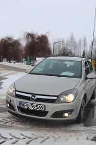 Używany Opel Astra 120 KM (88 kW) 2005 Złoty Hatchback