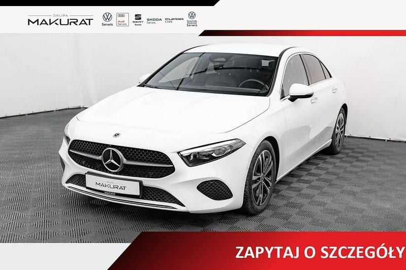 Biały (metalik) Używany 2023 Mercedes A200 Sedan/Limuzyna | 132 850 zł (Uczciwa cena) - Obraz 1/4