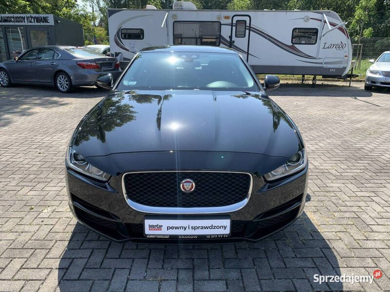 Czarny (metalik) Używany 2017 Jaguar XE Sedan/Limuzyna | 85 501 zł (Drogi) - Obraz 1/4