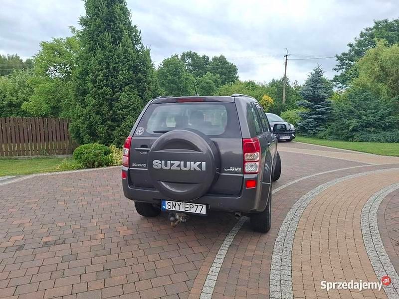 Szary Używany 2011 Suzuki Grand Vitara SUV | 19 500 zł (Dość drogi) - Obraz 1/4