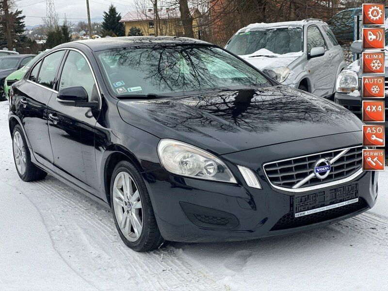 Używany Volvo S60 163 KM (119 kW) 2011 Czarny Sedan/Limuzyna