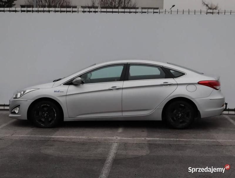 Używany Hyundai i40 2012 Srebrny Sedan/Limuzyna