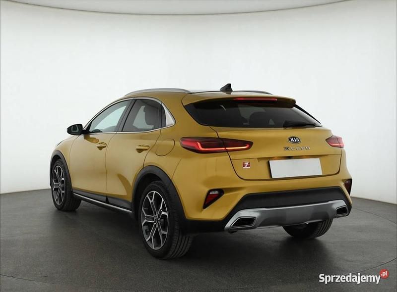 Używany Kia XCeed 204 KM (150 kW) 2020 Złoty SUV