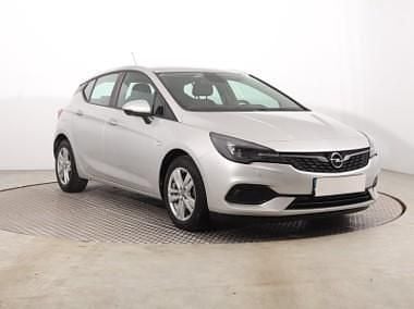 Srebrny Używany 2020 Opel Astra Hatchback | 44 999 zł (Uczciwa cena) - Obraz 1/4