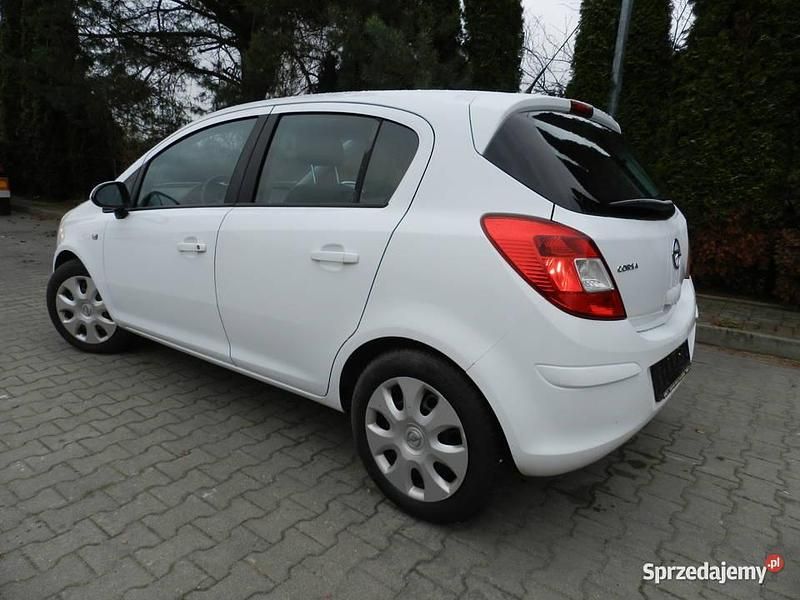 Biały Używany 2012 Opel Corsa Sedan/Limuzyna | 12 900 zł (Dobra cena) - Obraz 1/4