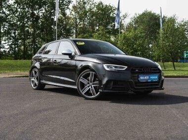 Czarny Używany 2018 Audi S3 Hatchback | 98 999 zł (Super Cena) - Obraz 1/4