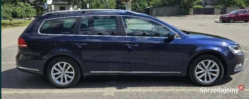 Granatowy Używany 2012 VW Passat Kombi | 29 900 zł (Uczciwa cena) - Obraz 1/4