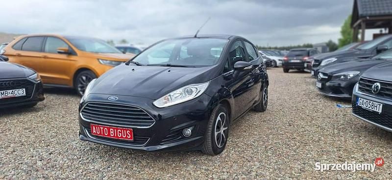 Używany Ford Fiesta 82 KM (60 kW) 2015 Czarny (metalik) Hatchback
