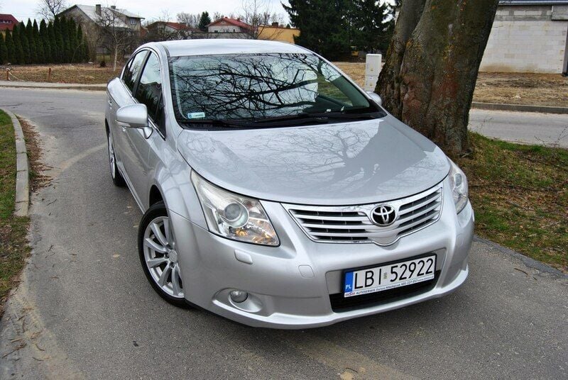 Srebrny Używany 2010 Toyota Avensis Sedan/Limuzyna | 20 900 zł (Uczciwa cena) - Obraz 1/4