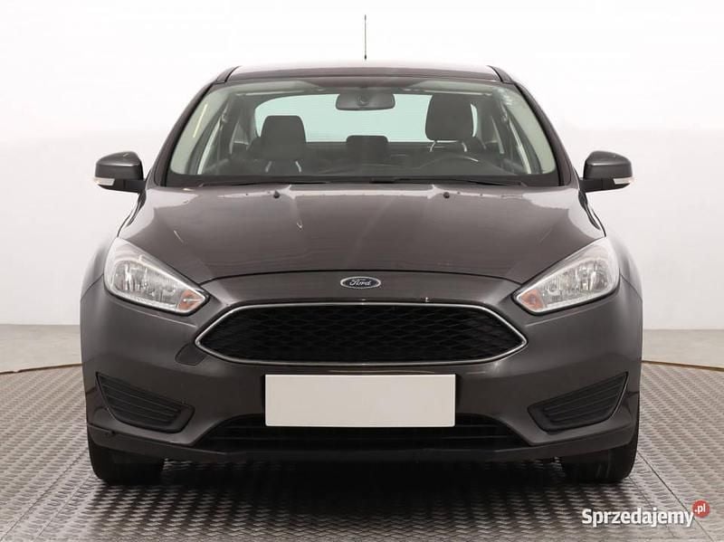 Używany Ford Focus 2017 Szary Sedan/Limuzyna