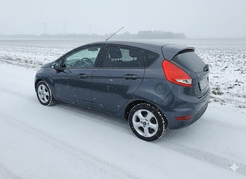 Używany Ford Fiesta 2011 Inny kolor Hatchback