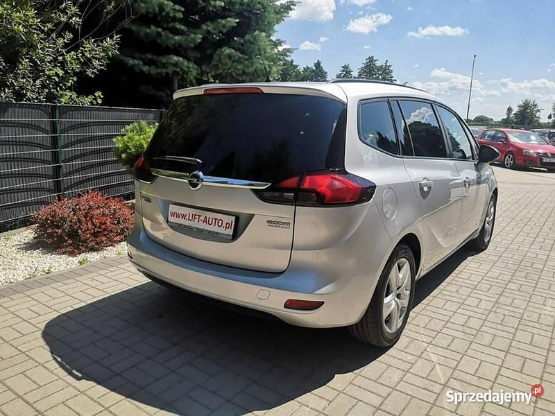 Używany Opel Zafira 140 KM (102 kW) 2013 Srebrny Minivan