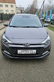 Używany Hyundai i20 101 KM (74 kW) 2015 Szary Hatchback