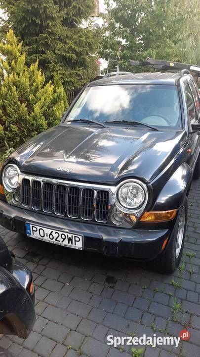 Czarny Używany 2006 Jeep Cherokee SUV | 23 000 zł (Dość drogi) - Obraz 1/4