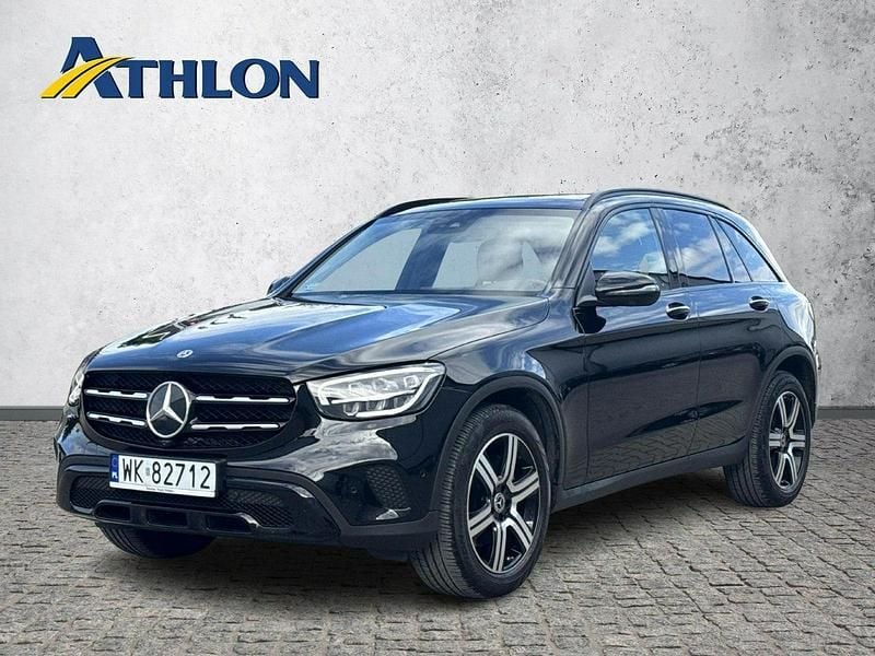 Czarny (metalik) Używany 2022 Mercedes GLC300 SUV | 195 800 zł (Uczciwa cena) - Obraz 1/4