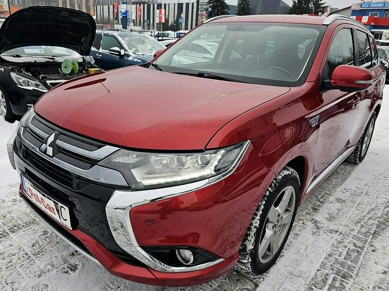 Używany Mitsubishi Outlander 2016 Czerwony SUV