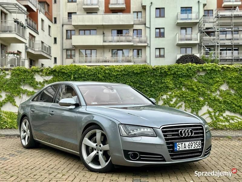Używany Audi A8 351 KM (258 kW) 2011 Szary Sedan/Limuzyna