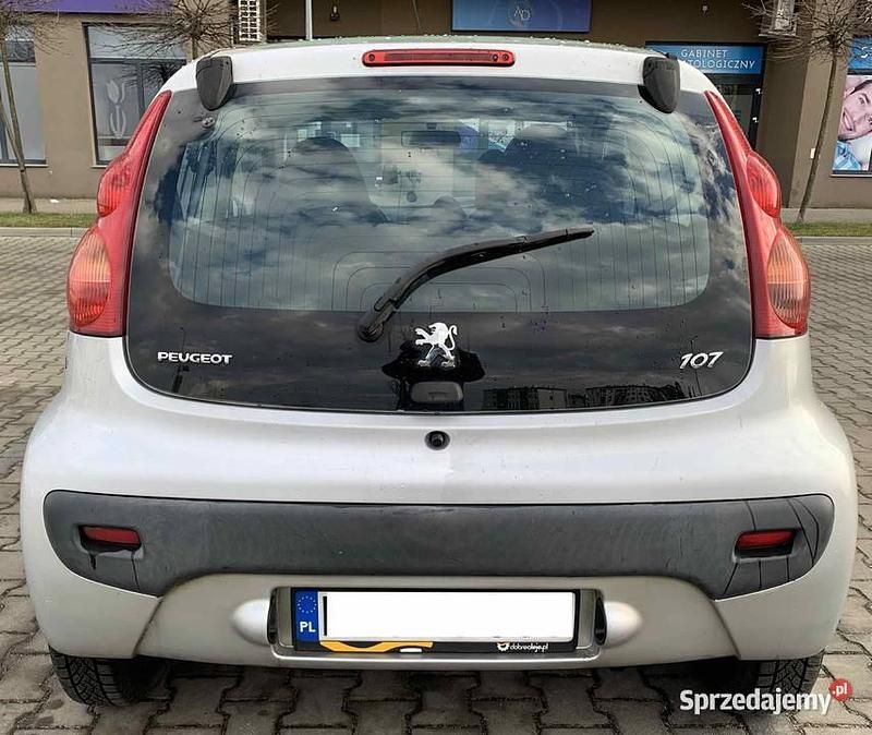 Srebrny Używany 2010 Peugeot 107 Hatchback | 5900 zł - Obraz 1/4