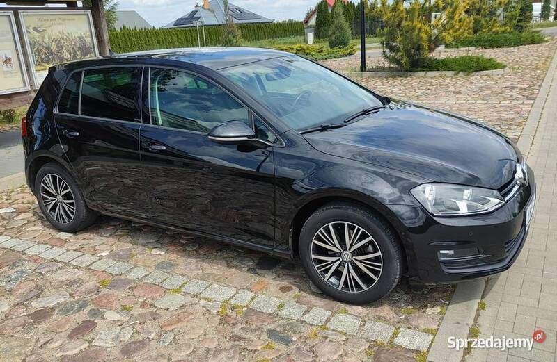 Czarny Używany 2016 VW Golf VII Allstar Hatchback | 45 900 zł (Uczciwa cena) - Obraz 1/4