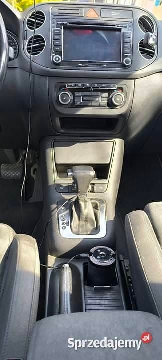 Wiśniowy Używany 2009 VW Golf Plus Cross Minivan | 18 300 zł (Uczciwa cena) - Obraz 1/4